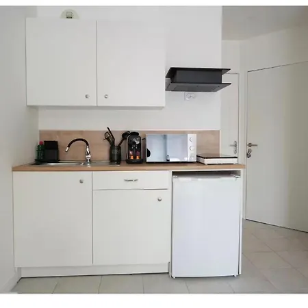 Apartmán Avec Terrasse Et Parking A 15 Min Cannes *