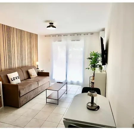 Avec Terrasse Et Parking A 15 Min Cannes Λε Κανέ